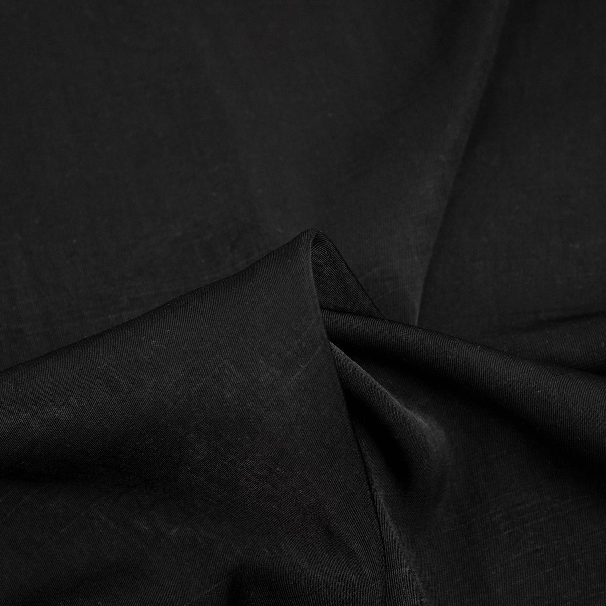 Pleasing Viscose - Black / White
